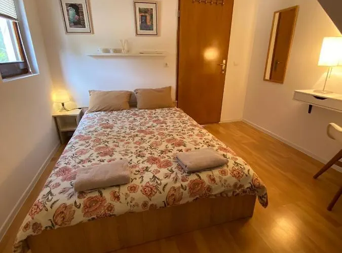 아파트 Viva 2 로비니